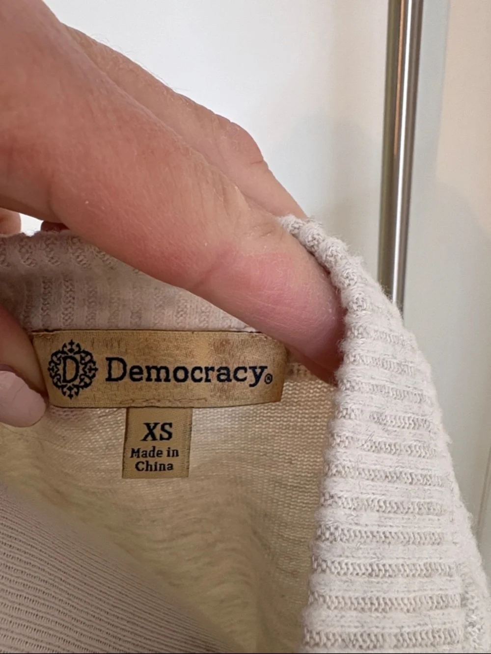 Democracy Cream Lace-Accent Sleeves Crewneck Sweater | XS